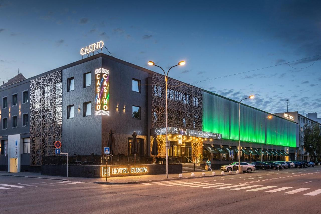 Hotel Europa Komárno Dış mekan fotoğraf